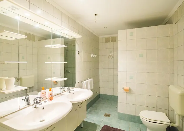 Central Apartment *