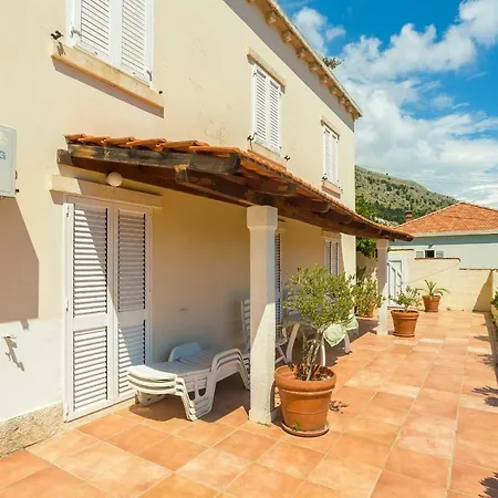 Central Apartment Διαμέρισμα *